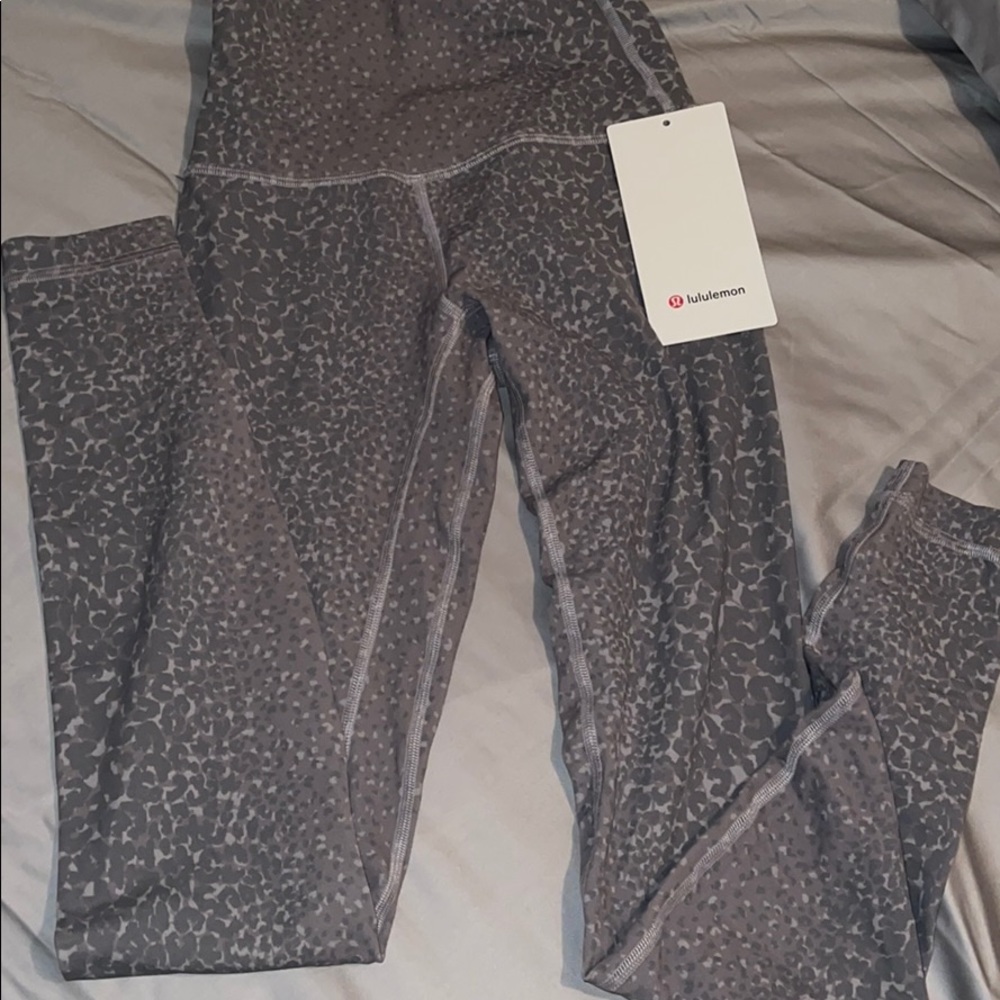 Align HR leggings 28”